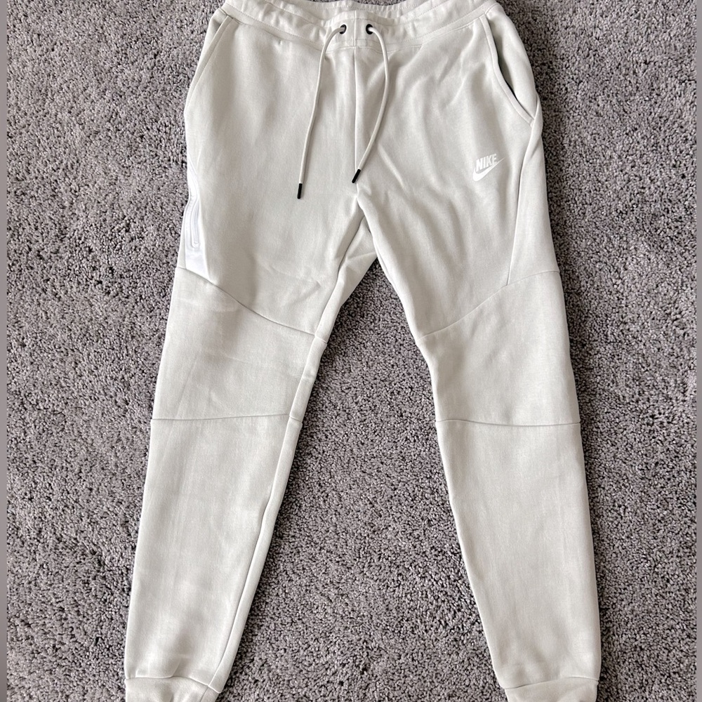 New Nike tech sweatpants joggers